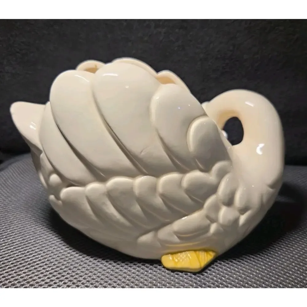 Vntg Goose Planter Wearing Blue/white Bonnet 5